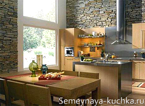 камень в интерьере кухни