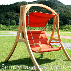 садовые качели из дерева